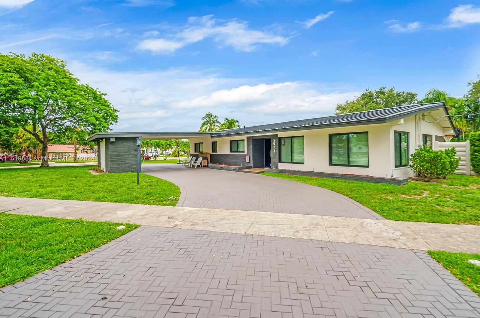 3924 Mckinley St, Hollywood, FL 33021-4947