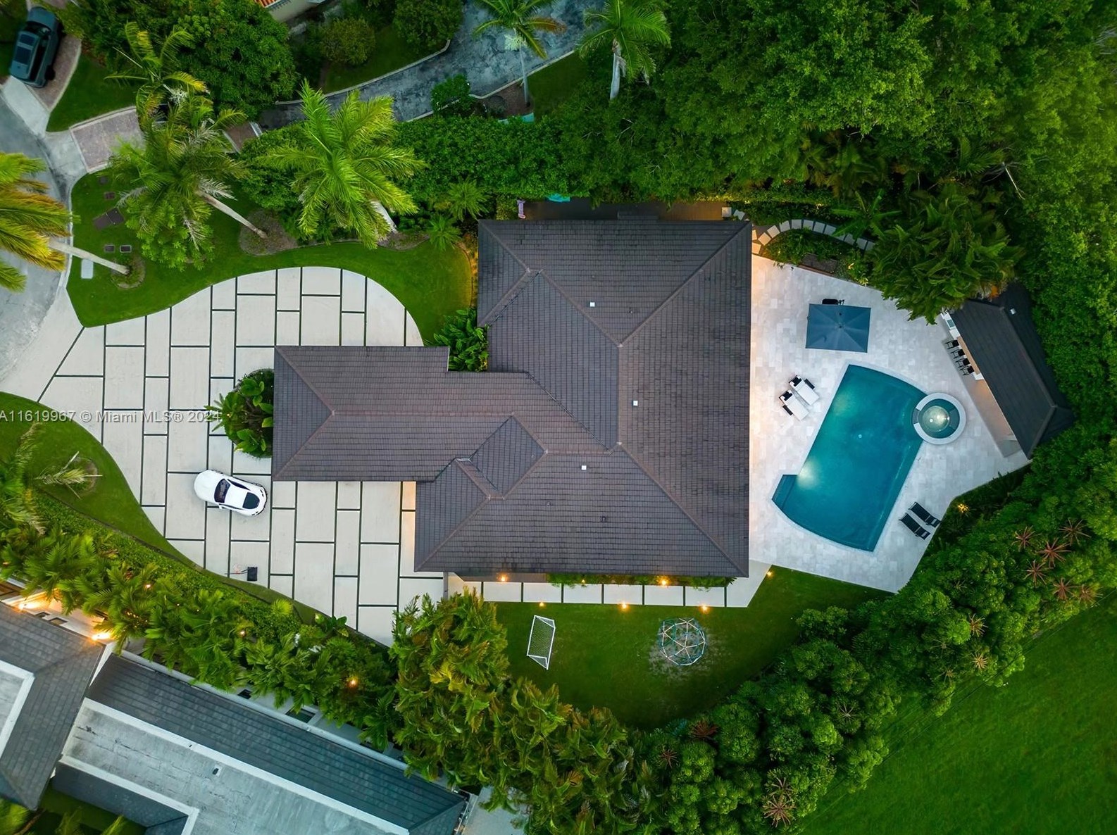 4800 Bay Point Rd, Miami, FL 33137