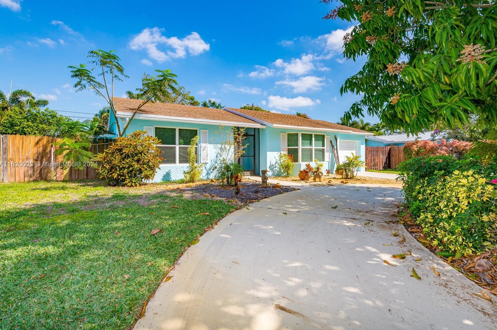 505 Heron Dr, Delray Beach, FL 33444-1842