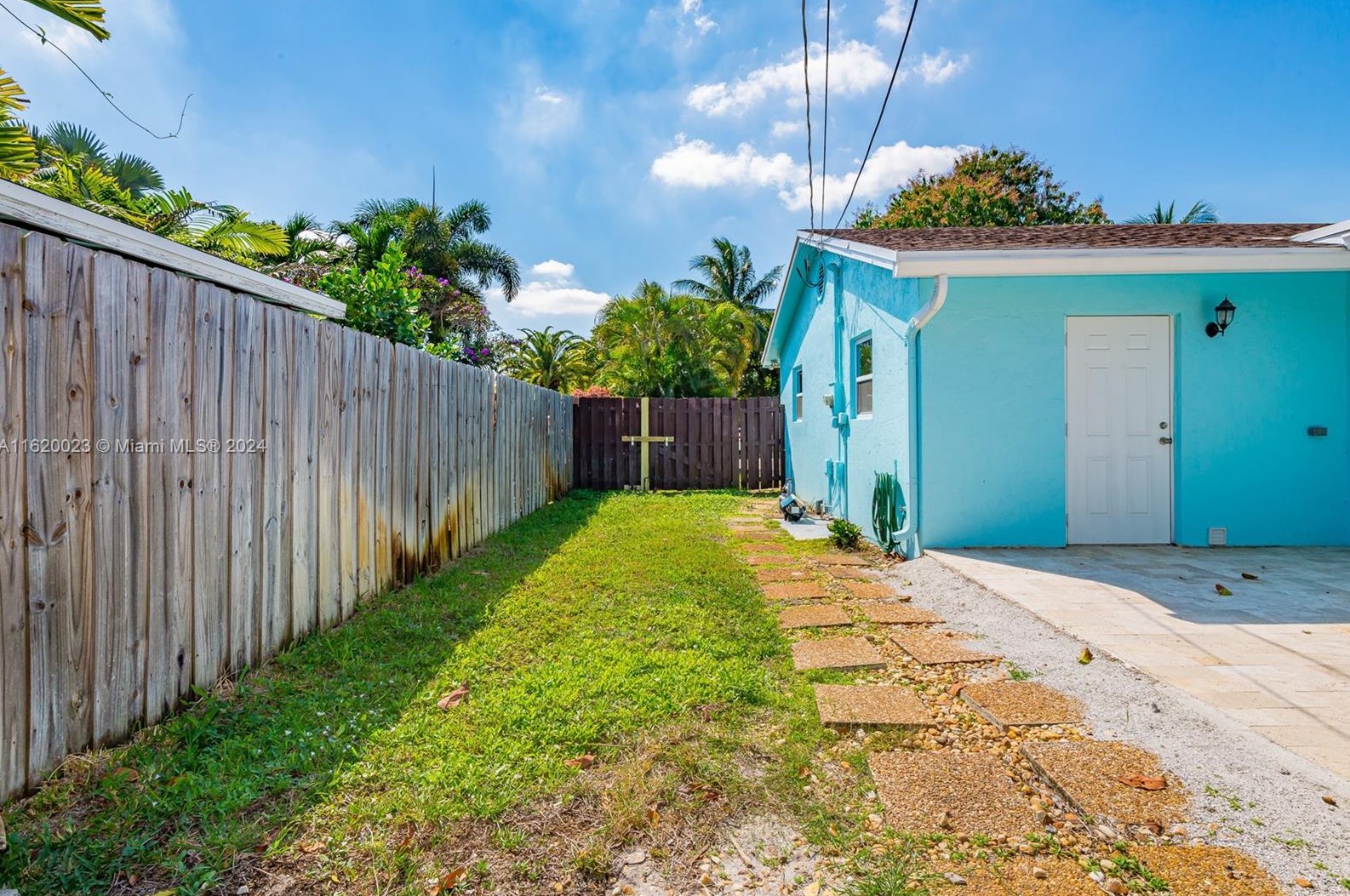 505 Heron Dr, Delray Beach FL  33444-1842 exterior