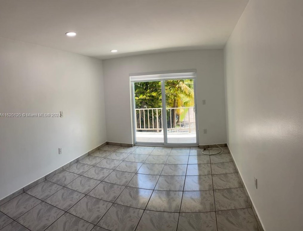 453 Sw 2nd St #107a, Miami, FL 33130