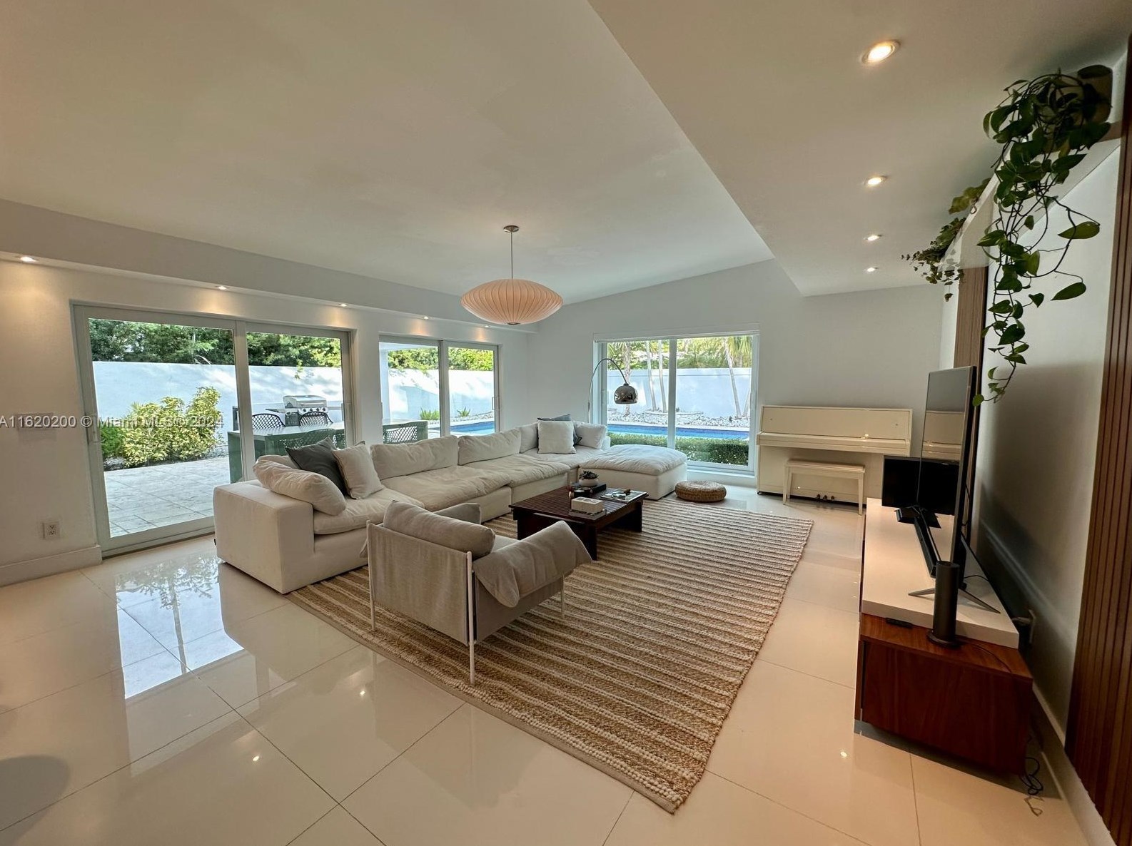 1641 Tigertail Ave #n/a, Miami, FL 33133