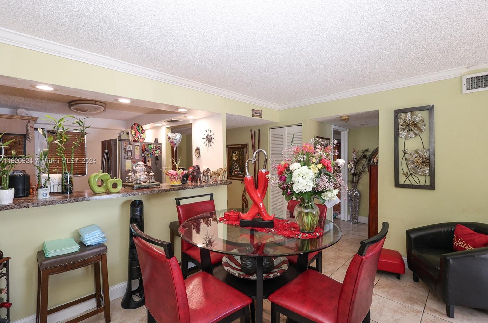 300 107th Ave, Miami, FL 33172-3801