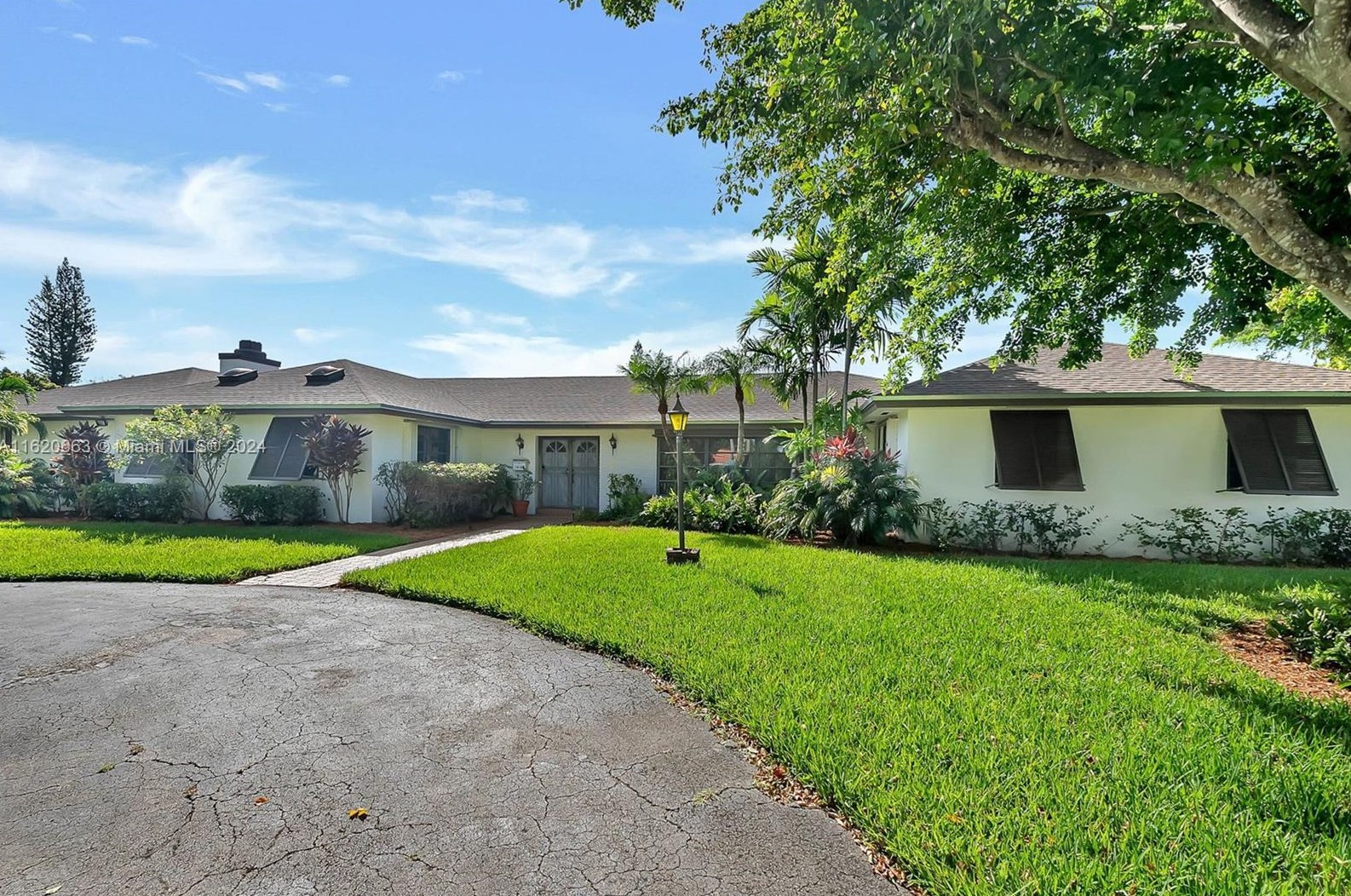 14145 72nd Ct, Miami, FL 33158-1264