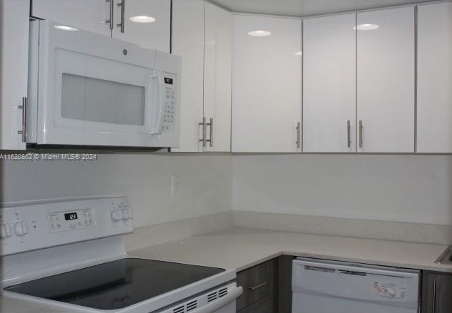 19255 Ne 10th Ave #121, Miami, FL 33179