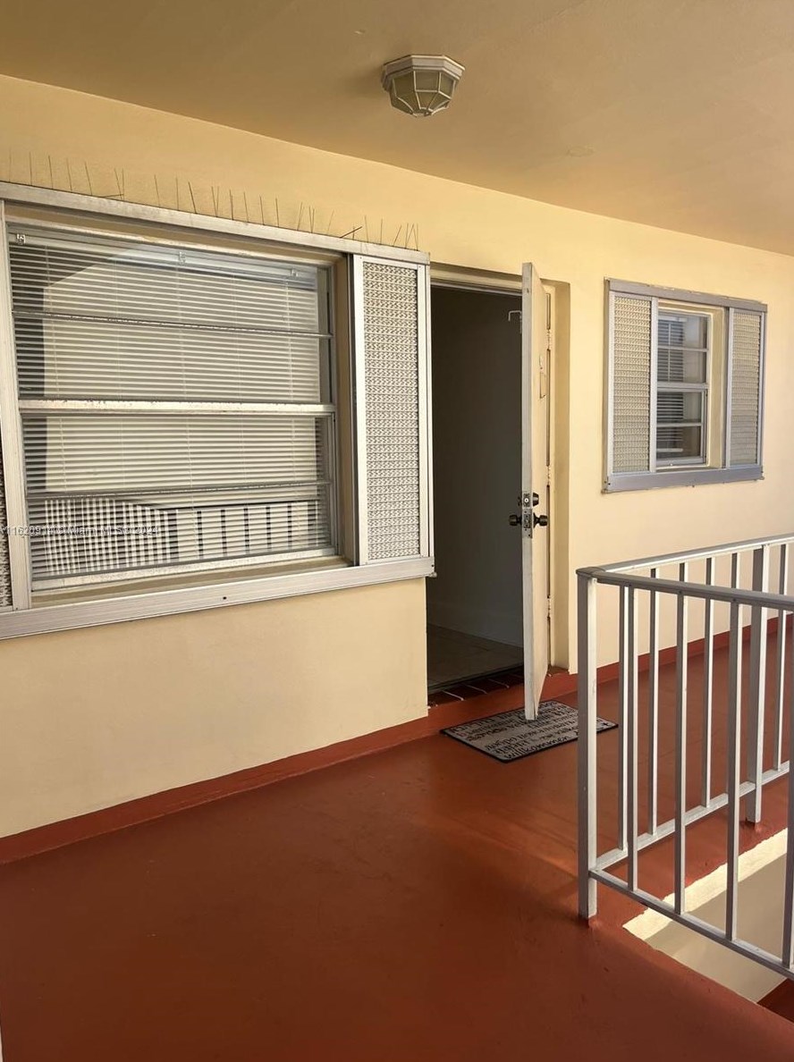 1747 Rodman St #409, Hollywood, FL 33020