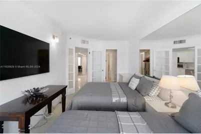 100 Lincoln Rd #820, Miami Beach, FL 33139 - Photo 6