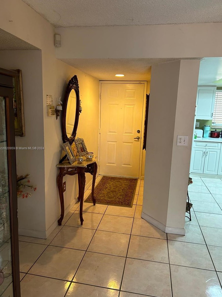 14901 Sw 80th St #111, Miami, FL 33193