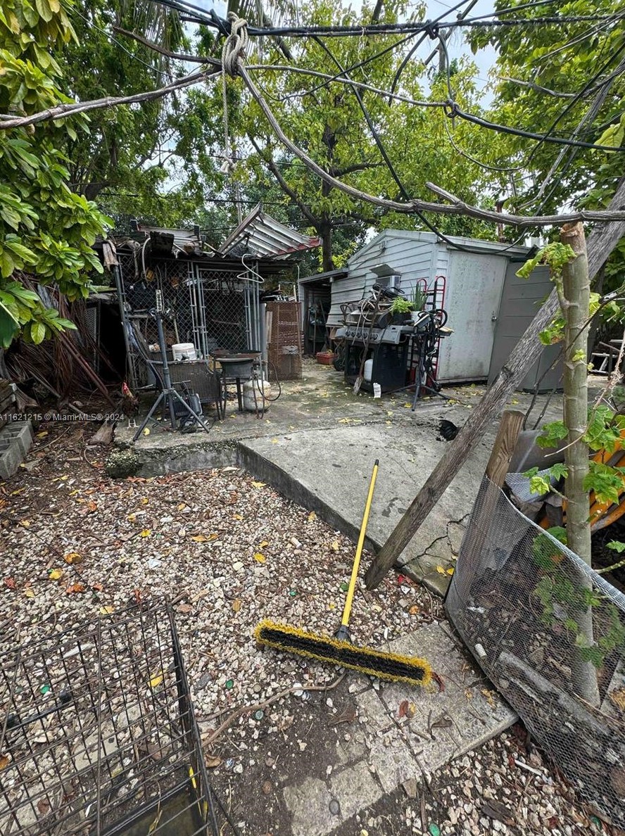 2235 35 St, Miami FL 33142-5351 exterior