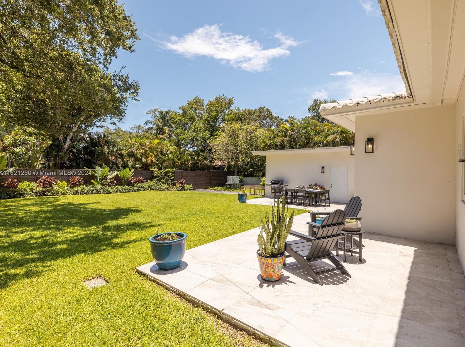 420 94 St, Miami FL 33138-2845 exterior