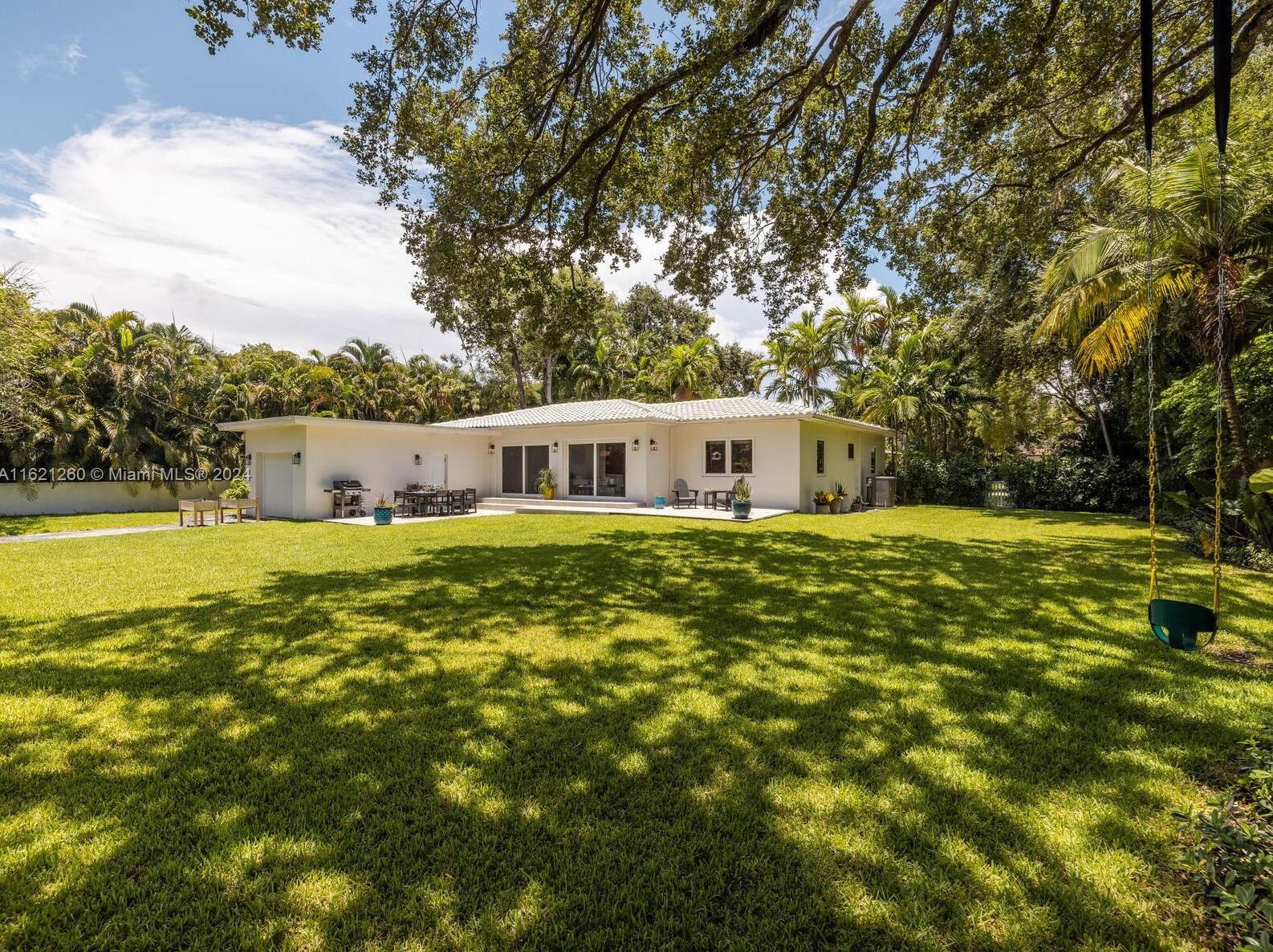 420 94 St, Miami FL 33138-2845 exterior