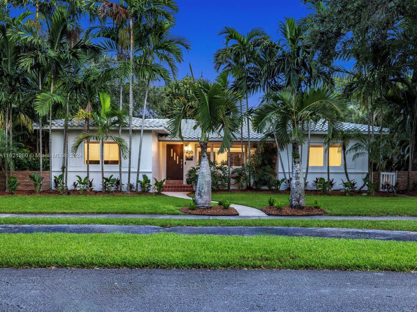 420 94 St, Miami FL 33138-2845 exterior