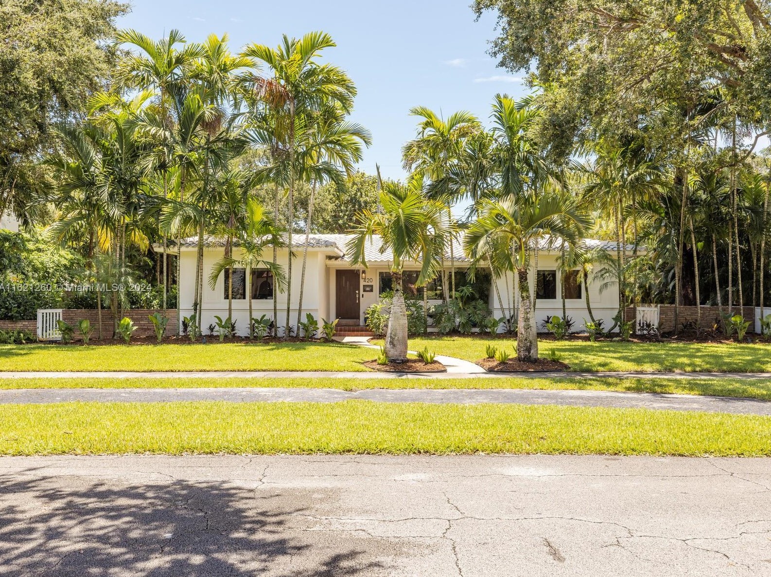 420 94 St, Miami FL 33138-2845 exterior