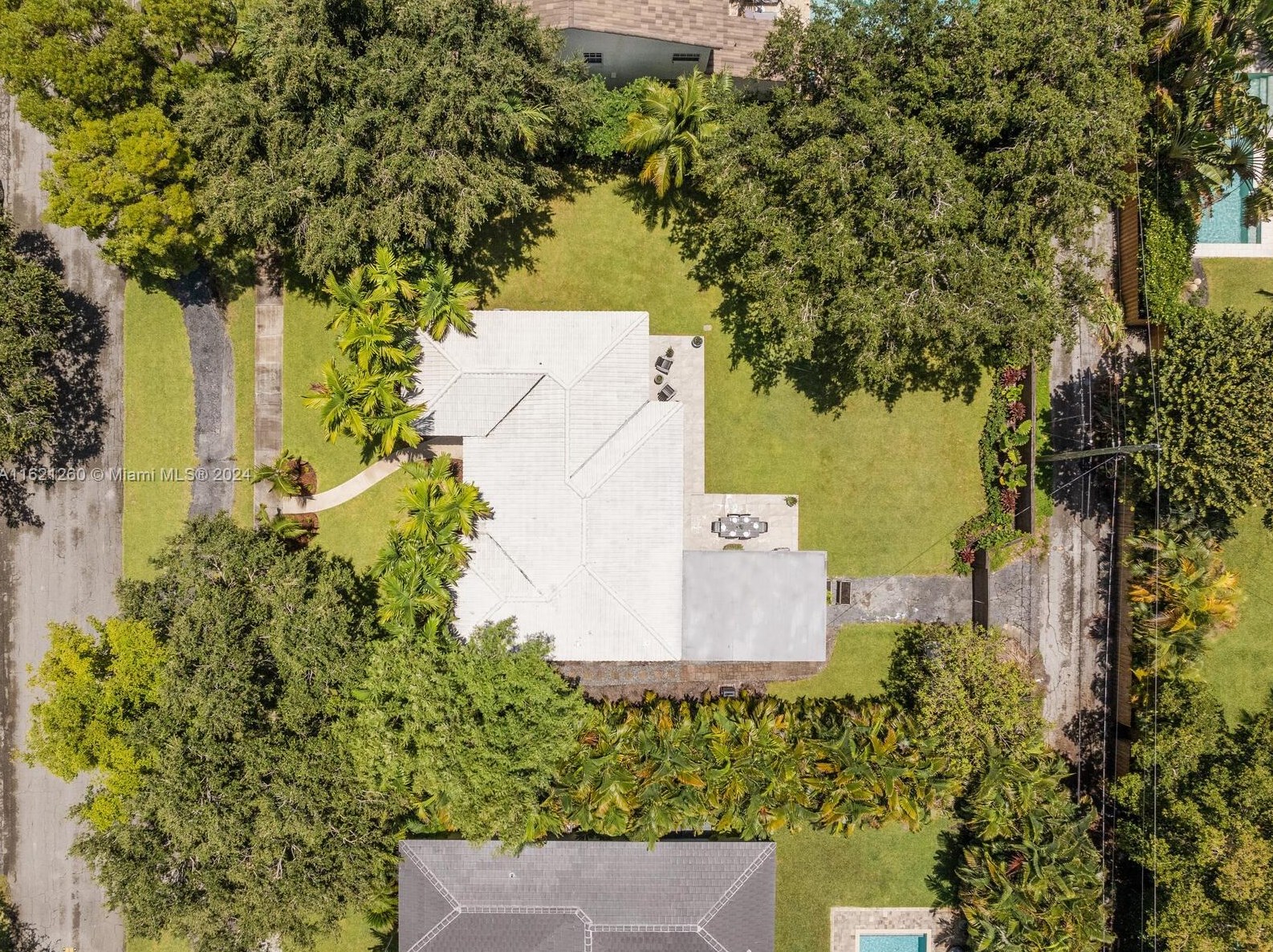 420 94 St, Miami FL 33138-2845 exterior