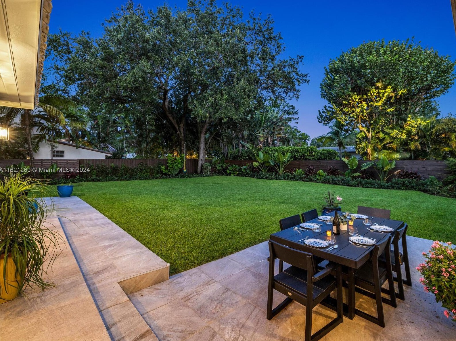 420 94 St, Miami FL 33138-2845 exterior