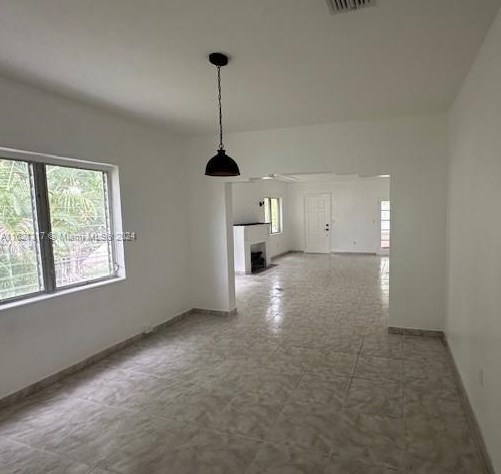 1550 13th St, Miami, FL 33145-1530
