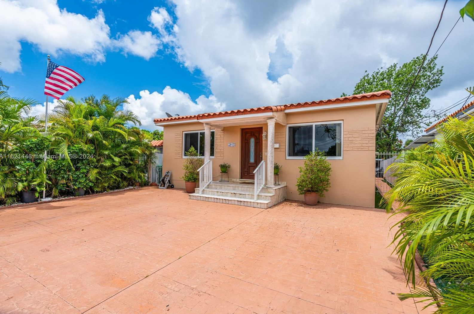 5912 4th St, Miami, FL 33144-3325