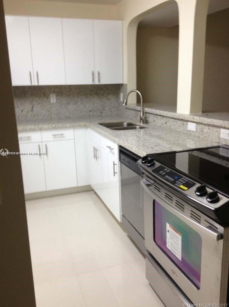 8025 Sw 107th Ave #123, Miami, FL 33173