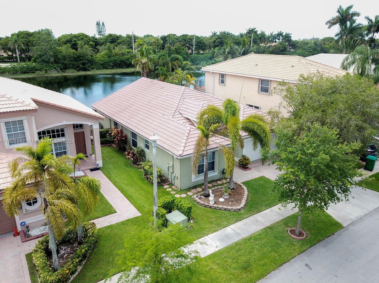 3319 Sw 173rd Terrace, Hollywood, FL 33029