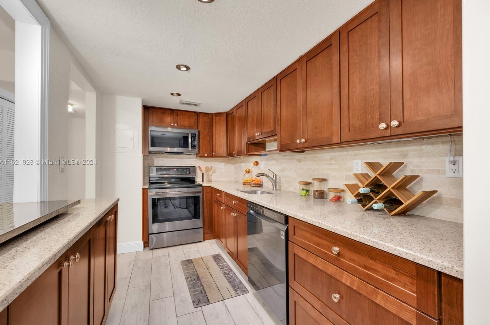 7927 Sw 104th St #108e, Miami, FL 33156