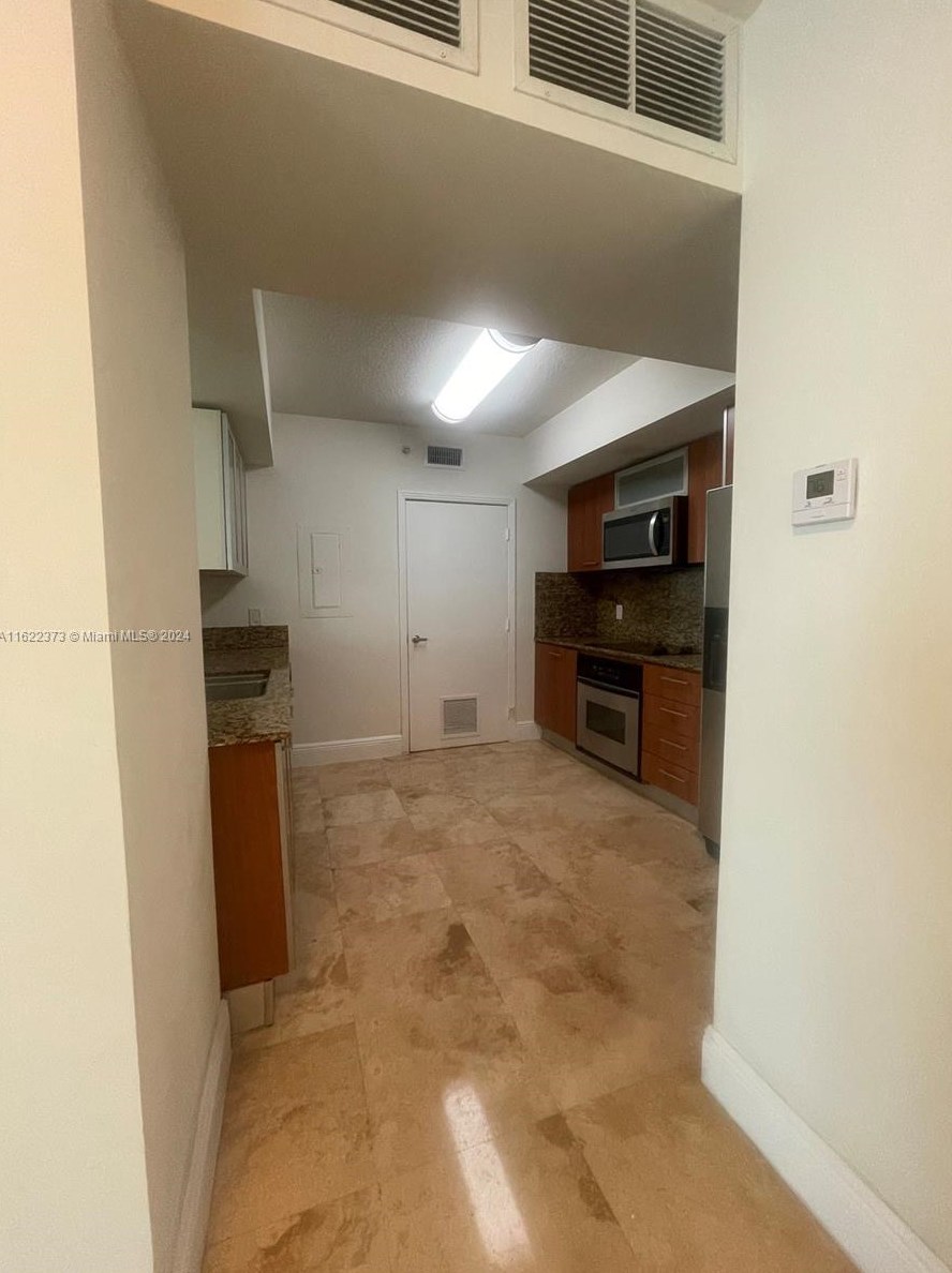 9055 Sw 73rd Ct #910, Miami, FL 33156