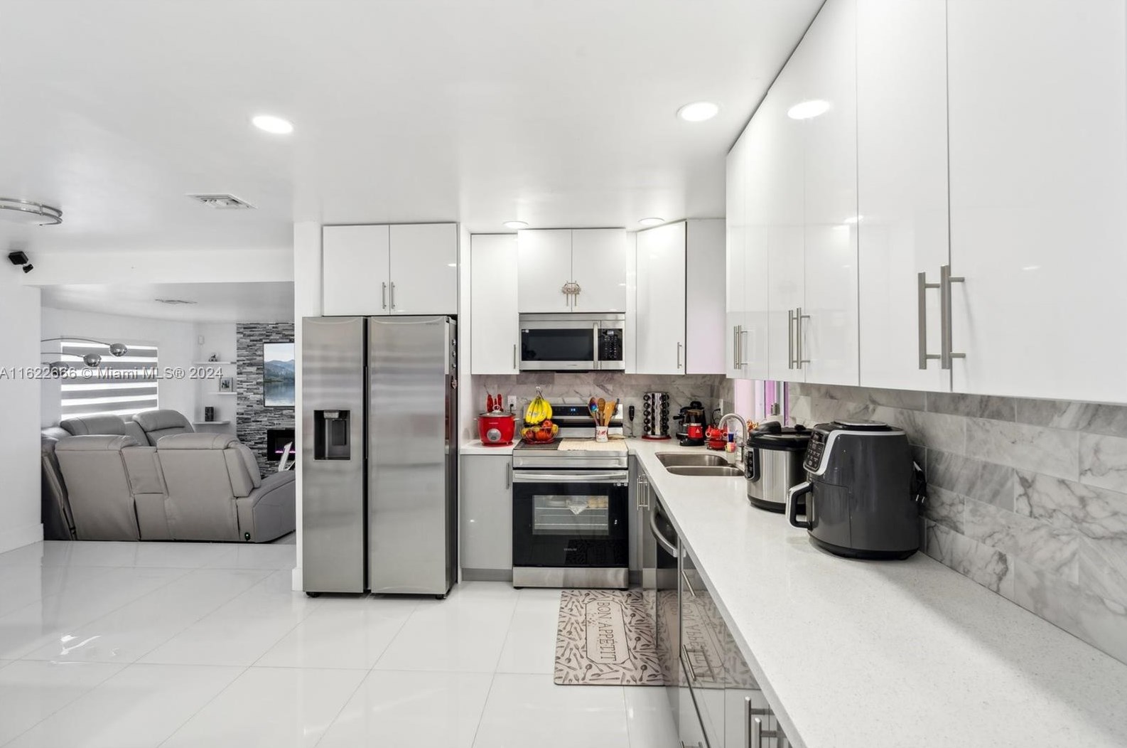 10475 152nd St, Miami FL  33157-1420 exterior