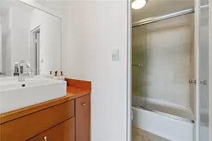 100 Lincoln Rd, Miami Beach, FL 33139 - Photo 16