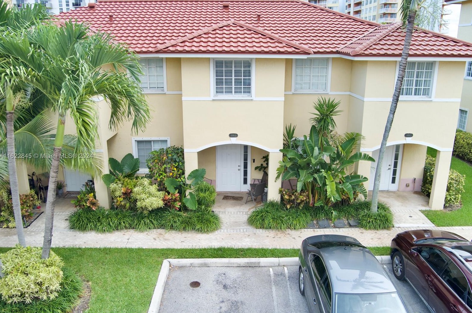 2056 167th St, Miami, FL 33162-6664