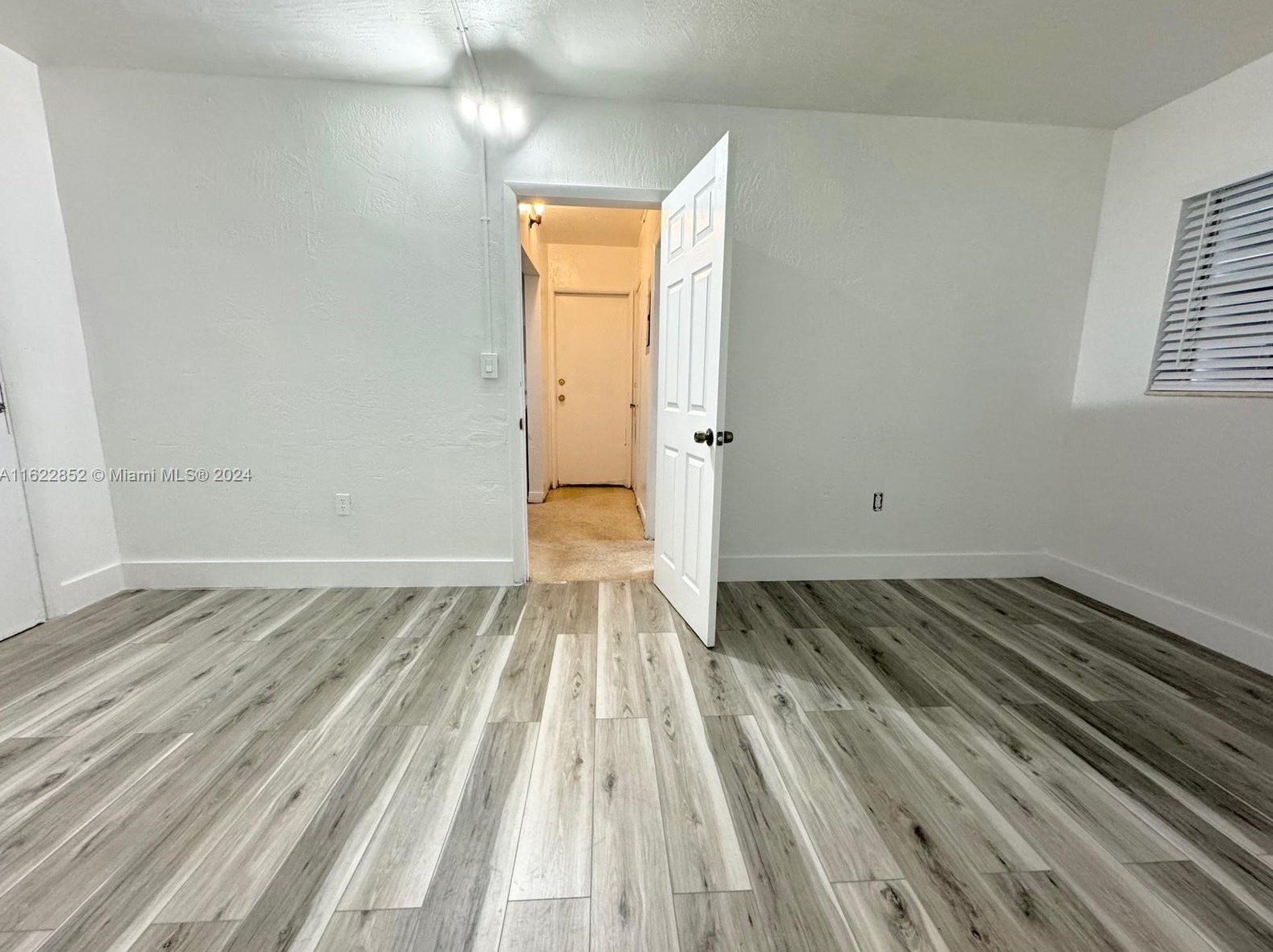 160 Nw 62nd St #2b, Miami, FL 33150