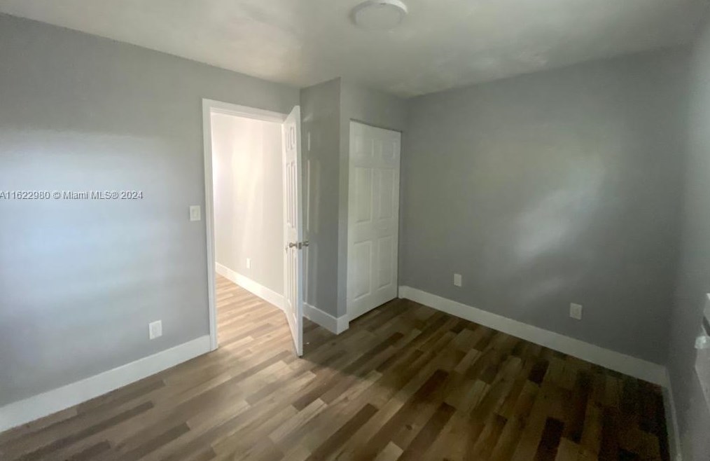 345 168th St, Miami, FL 33162-2321
