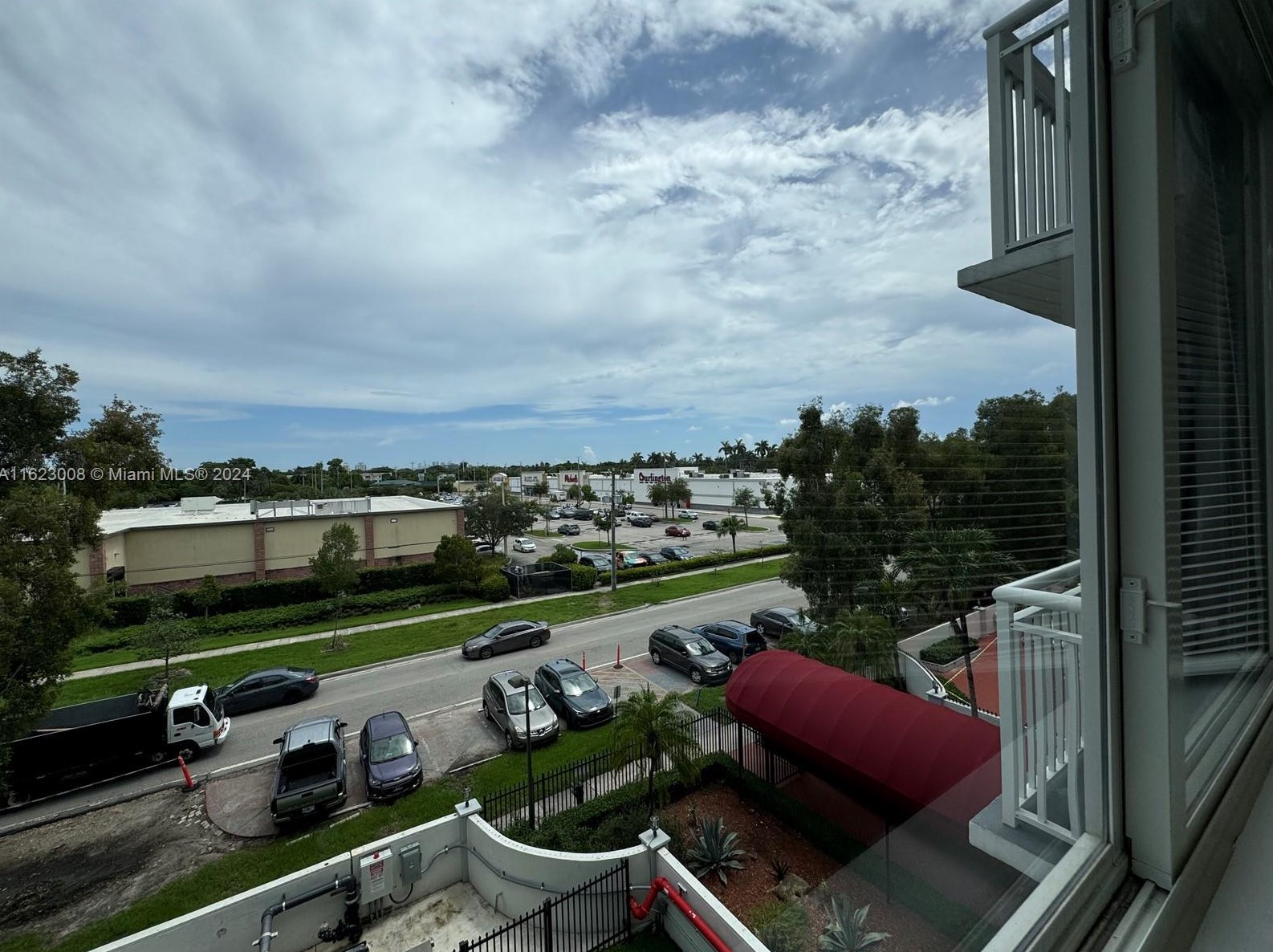 1251 Ne 108th St Apt 409, Miami, FL 33161