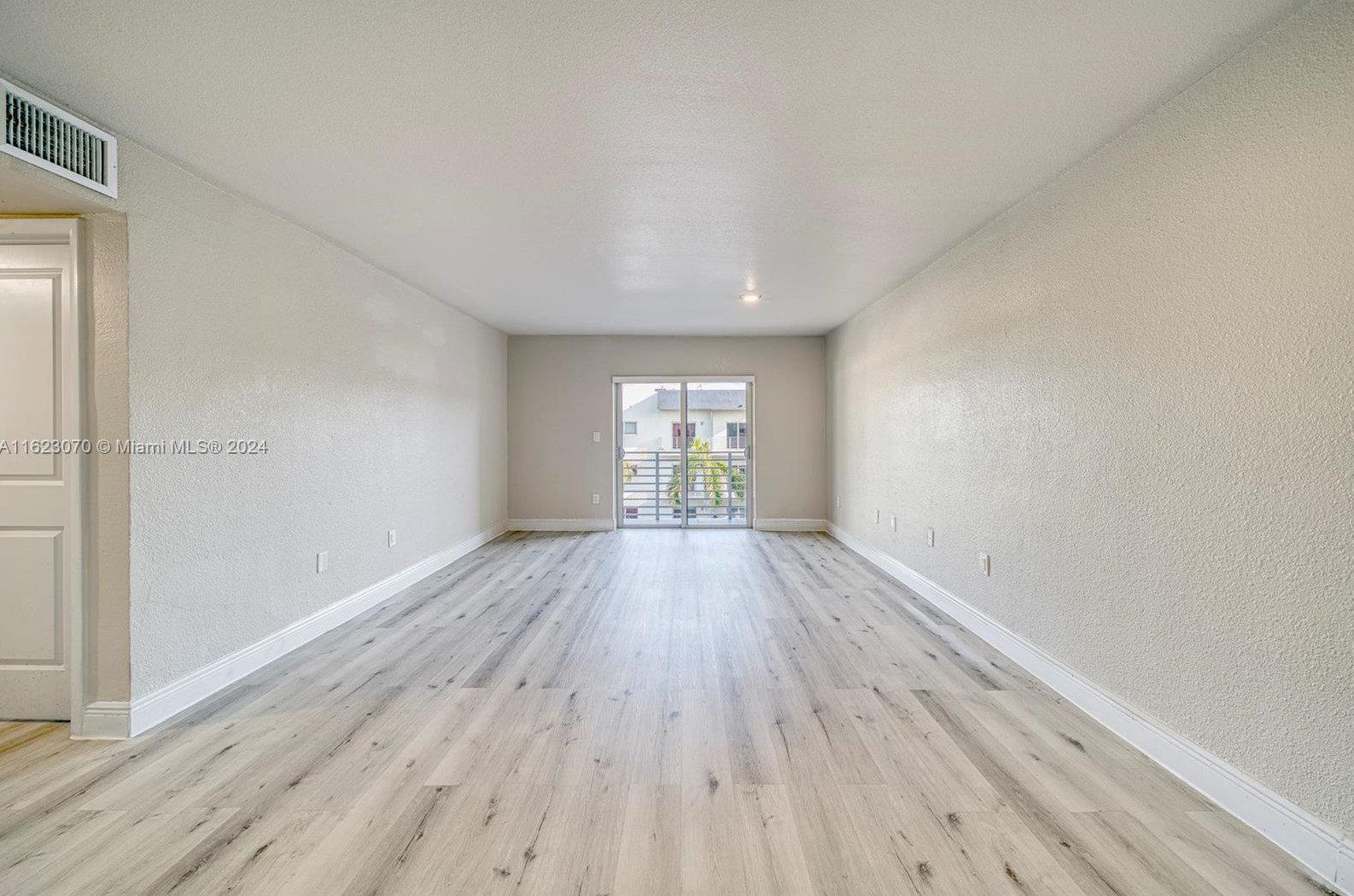12501 Ne 13th Ave #214, Miami, FL 33161