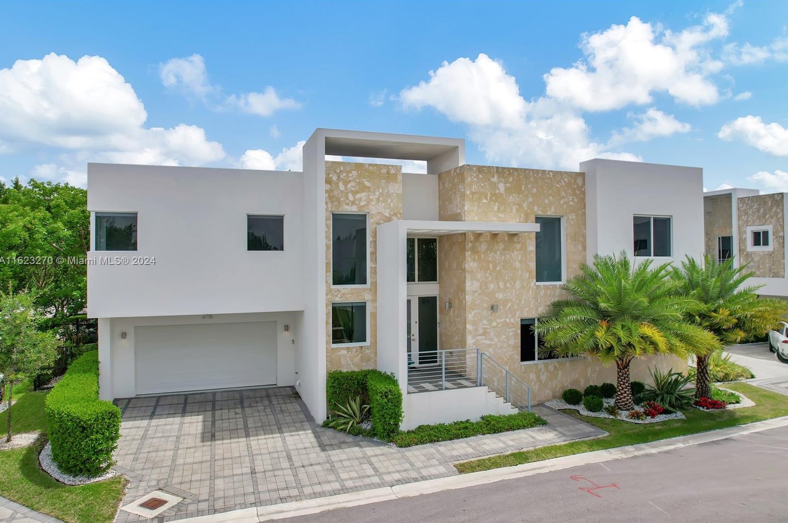 6715 Nw 103rd Ave, Miami, FL 33178