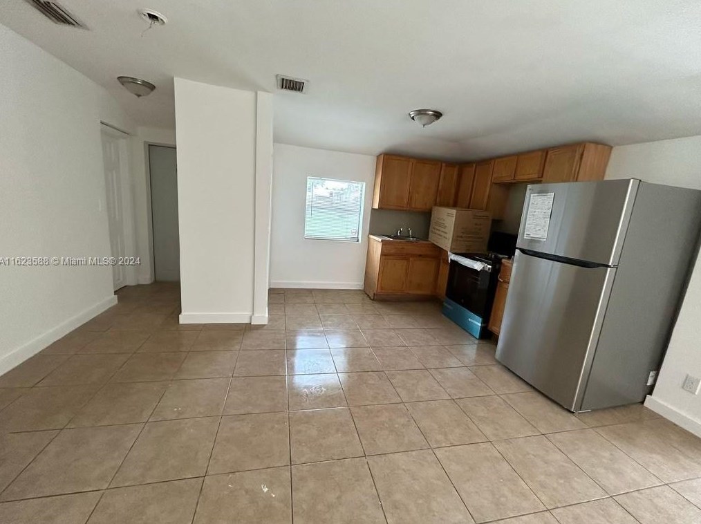 1455 Ne 146th St #b, Miami, FL 33161