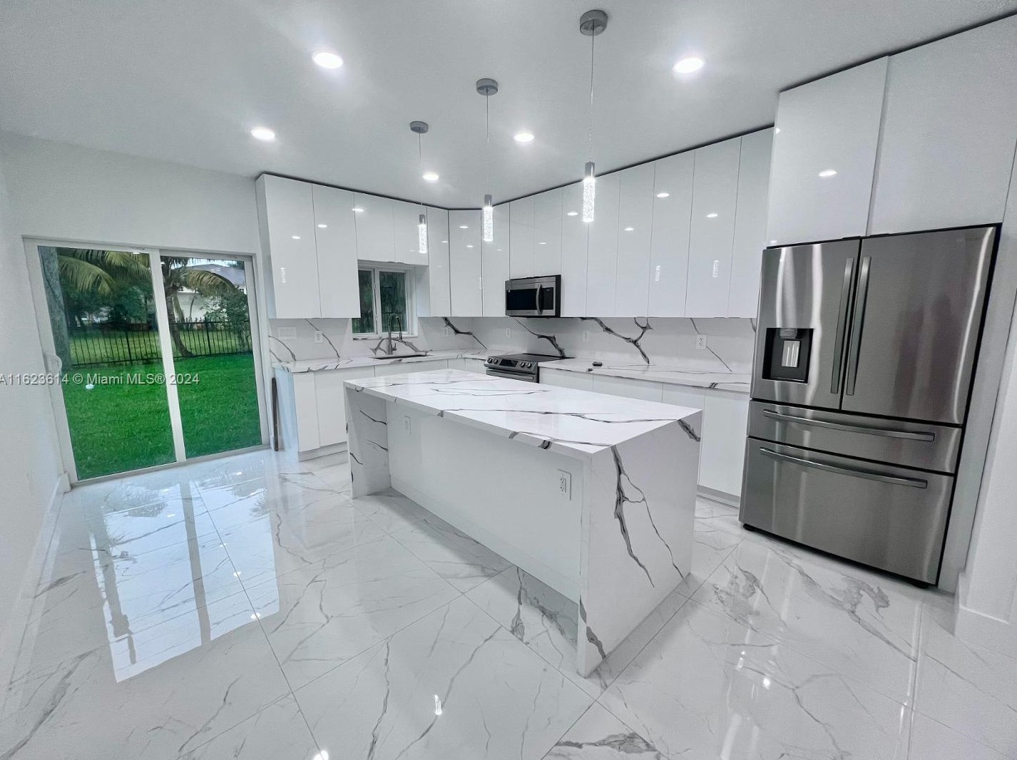 10151 Nw 21 #2, Miami, FL 33147