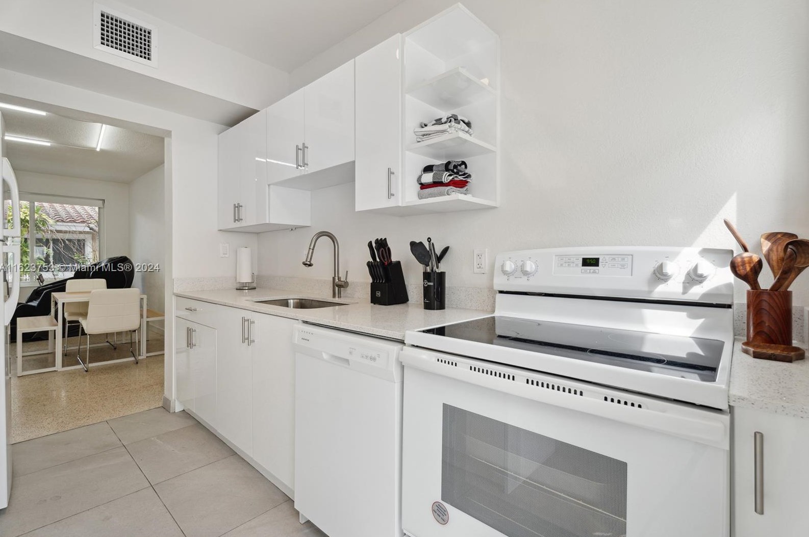 835 80th St #3, Miami, FL 33141