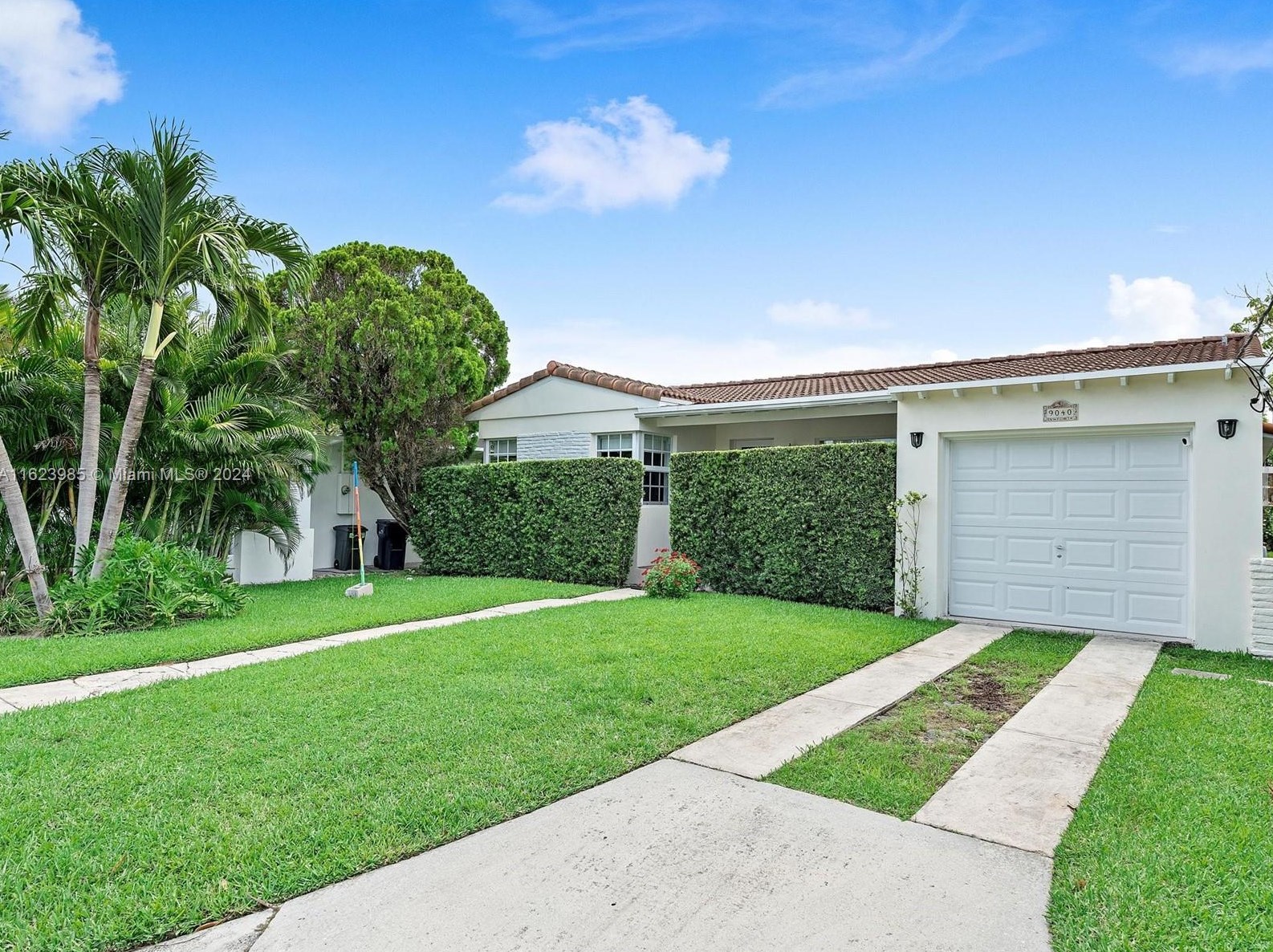 9040 Dickens Ave, Miami, FL 33154-3242
