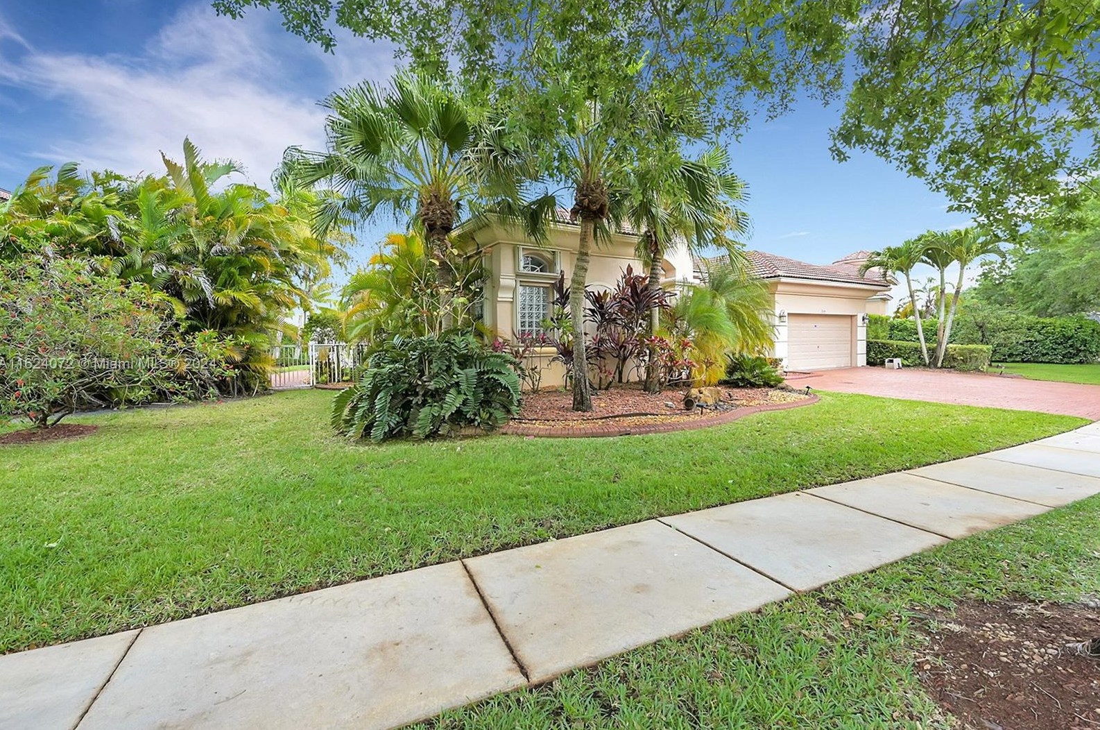 3381 Sw 195th Terrace, Hollywood, FL 33029