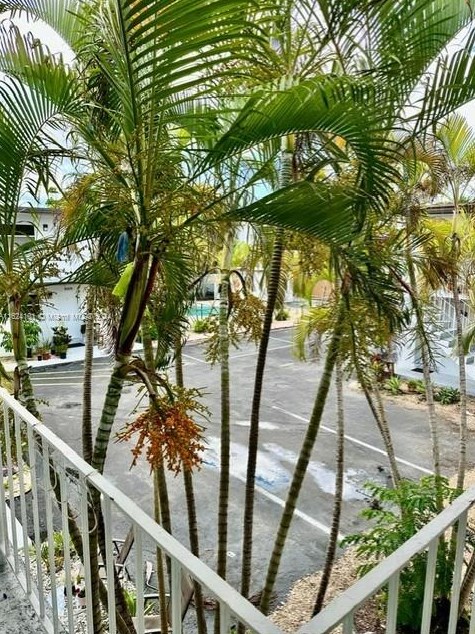 3170 Sw 16th St #5, Miami, FL 33145