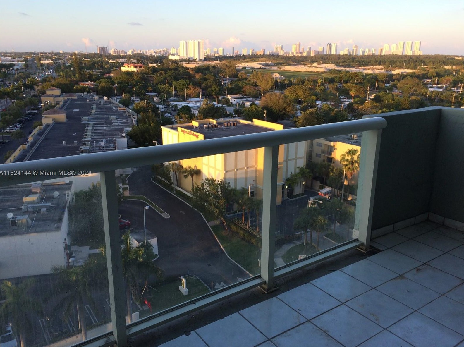 13499 Biscayne Blvd #1109, Miami, FL 33181