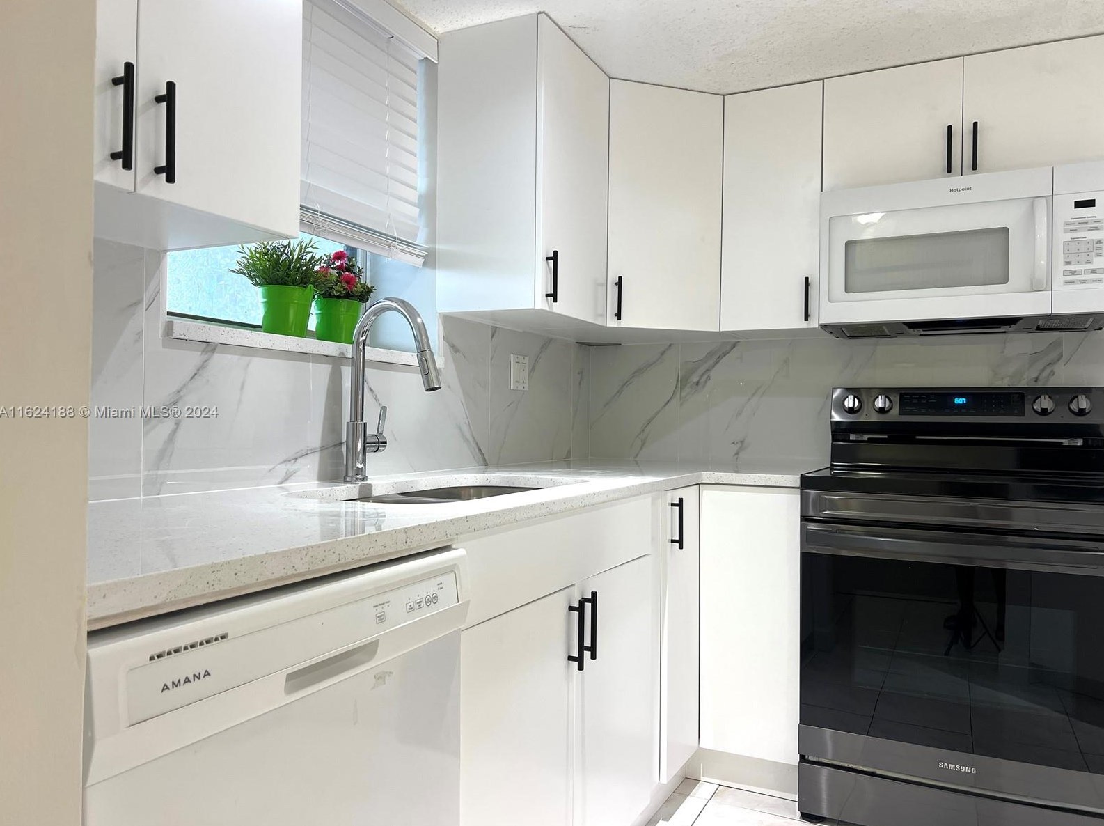 17801 N Bay Rd #511, Miami Beach, FL 33160