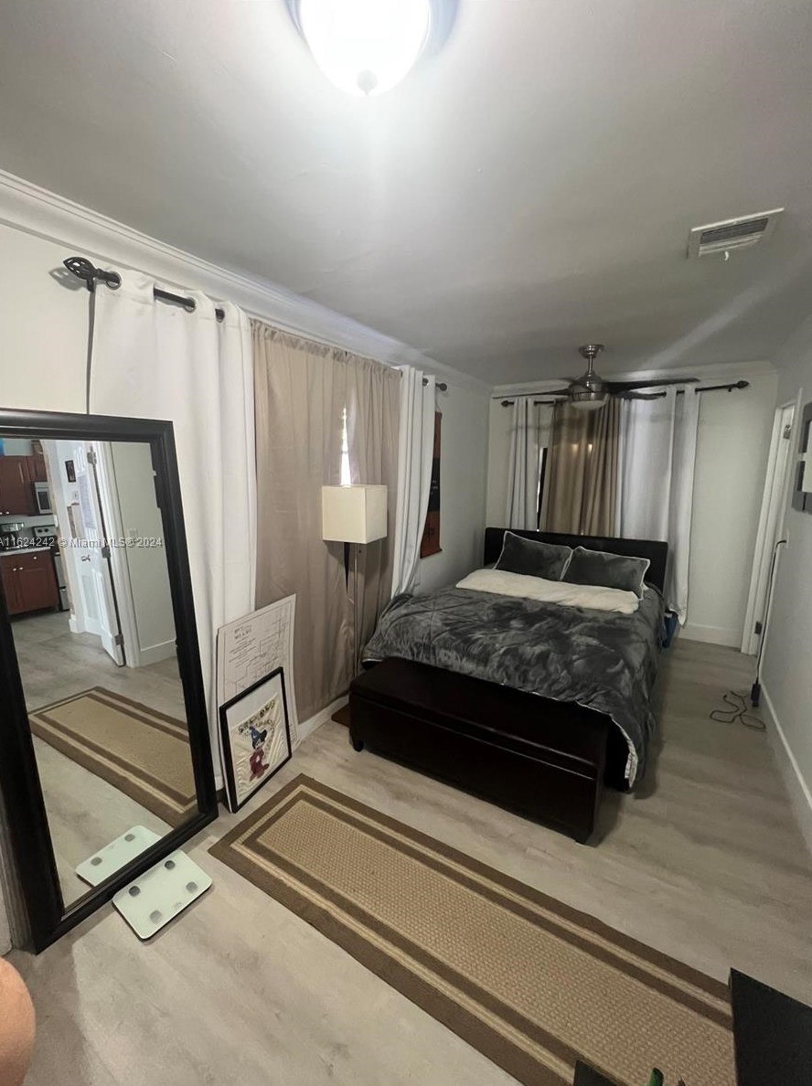 3044 15 St, Miami FL 33125-1924 exterior