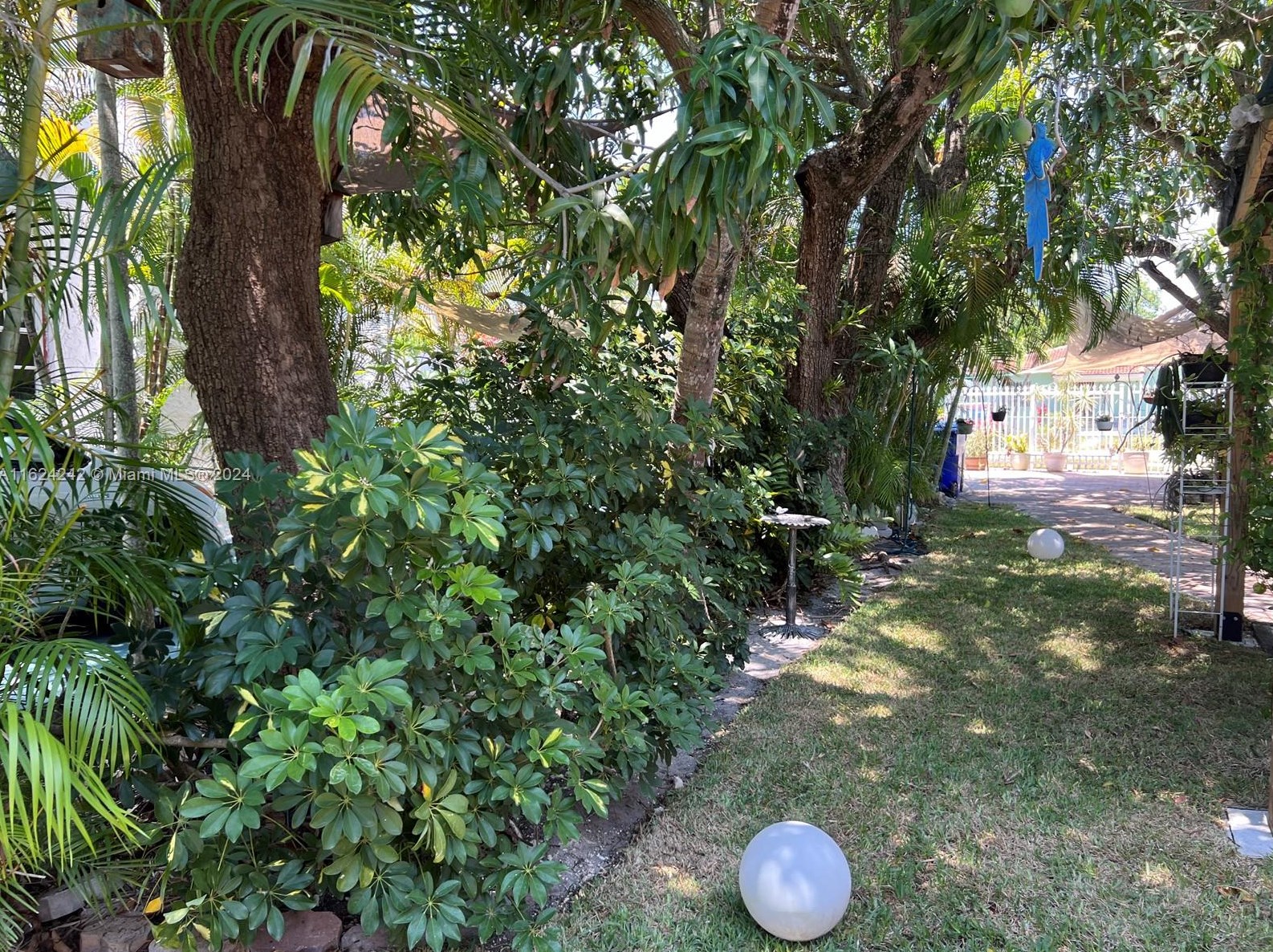 3044 15 St, Miami FL 33125-1924 exterior