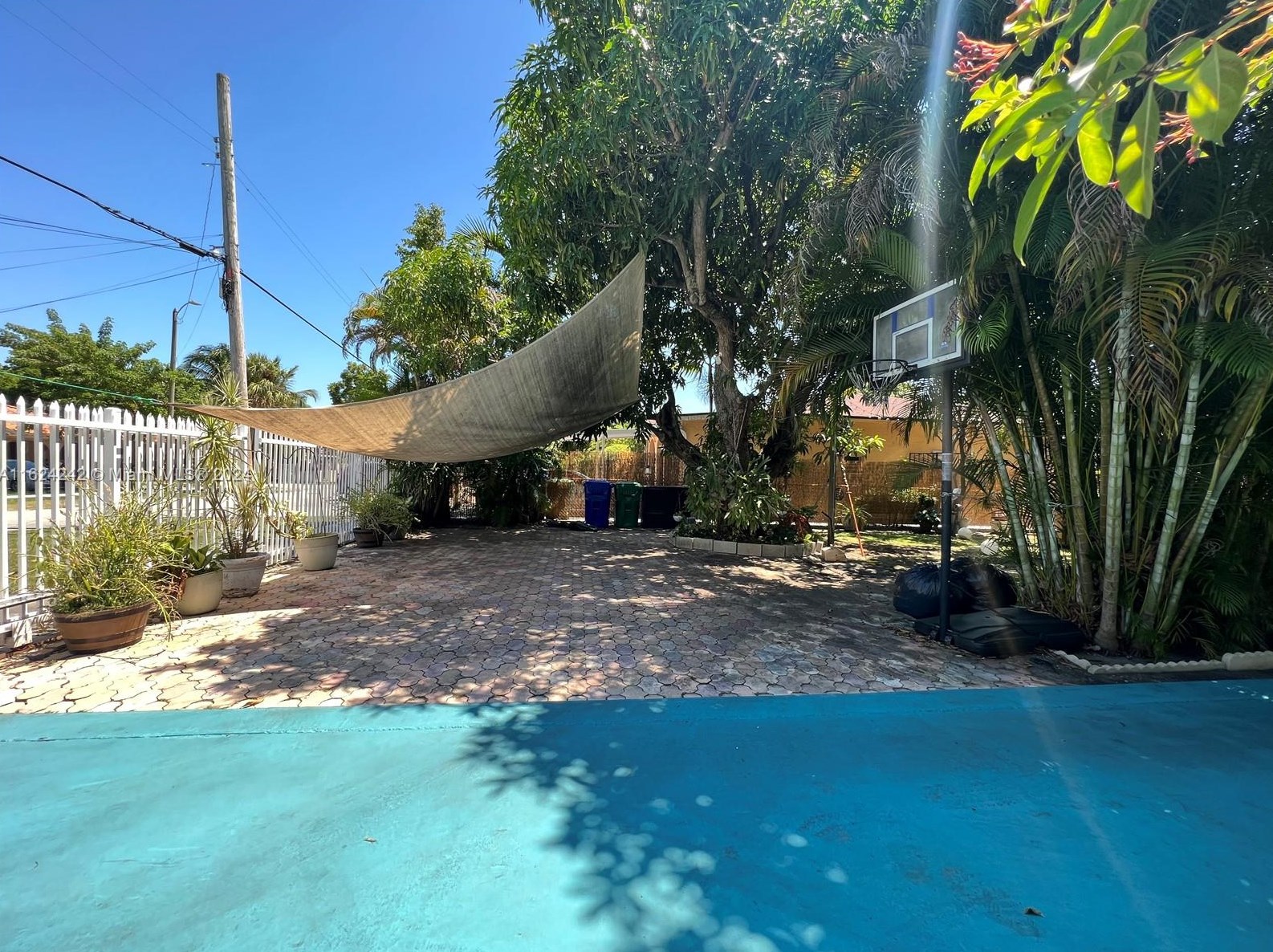 3044 15 St, Miami FL 33125-1924 exterior