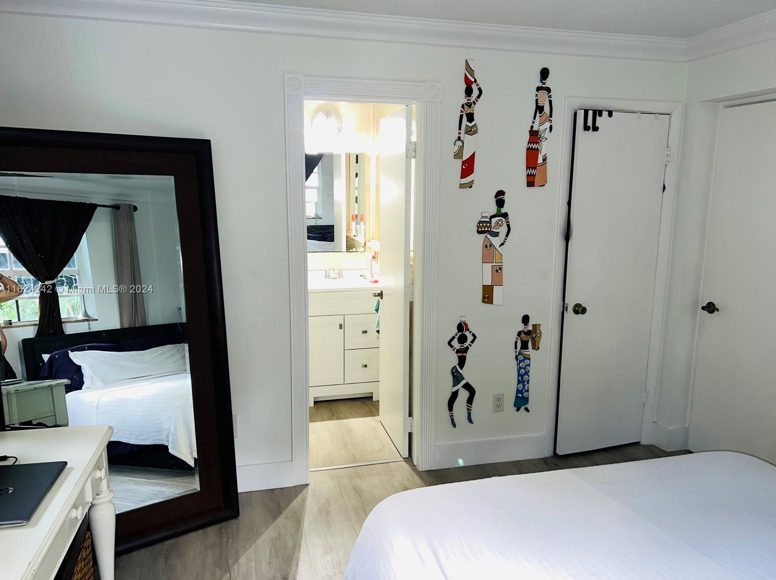 3044 15 St, Miami FL 33125-1924 exterior