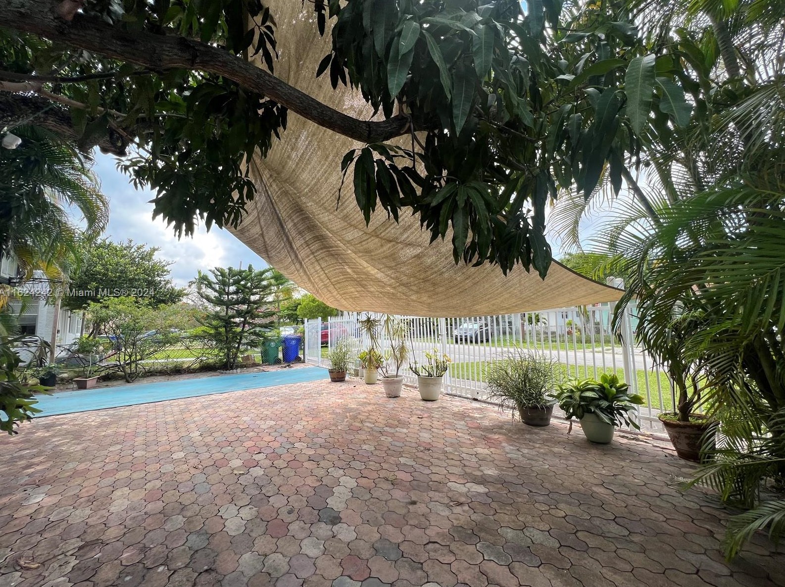 3044 15 St, Miami FL 33125-1924 exterior