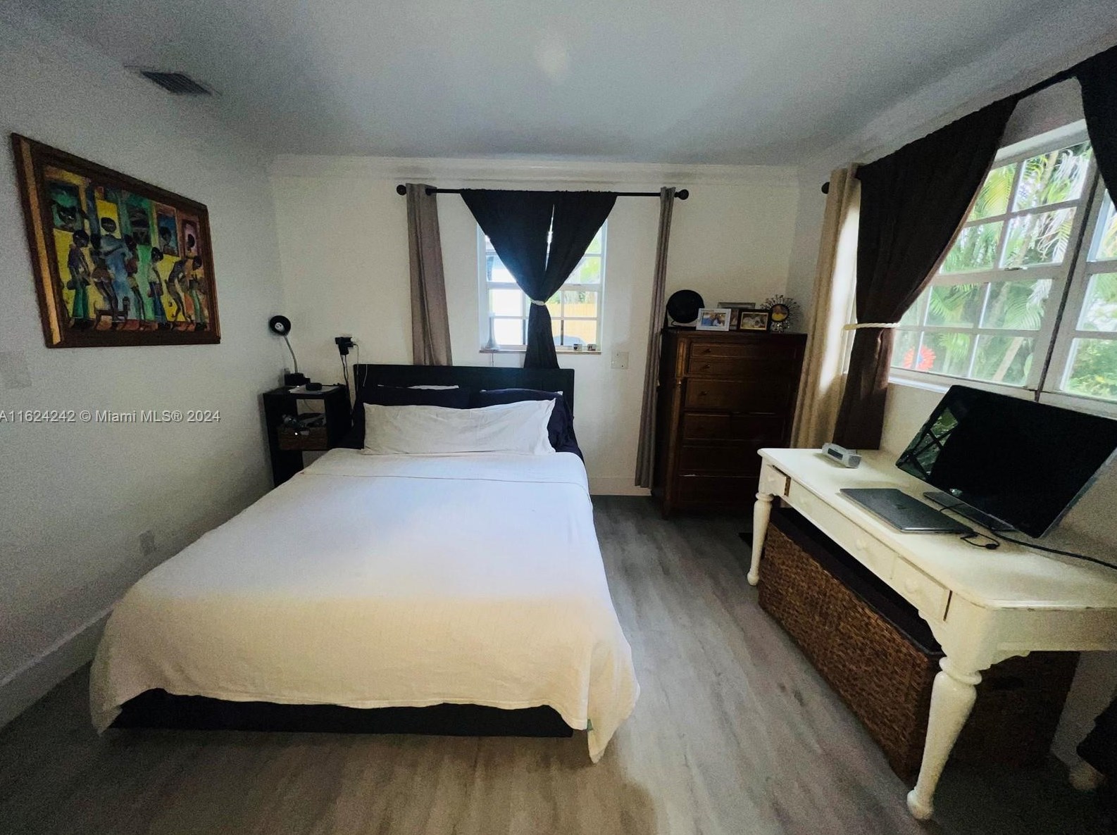 3044 15 St, Miami FL 33125-1924 exterior