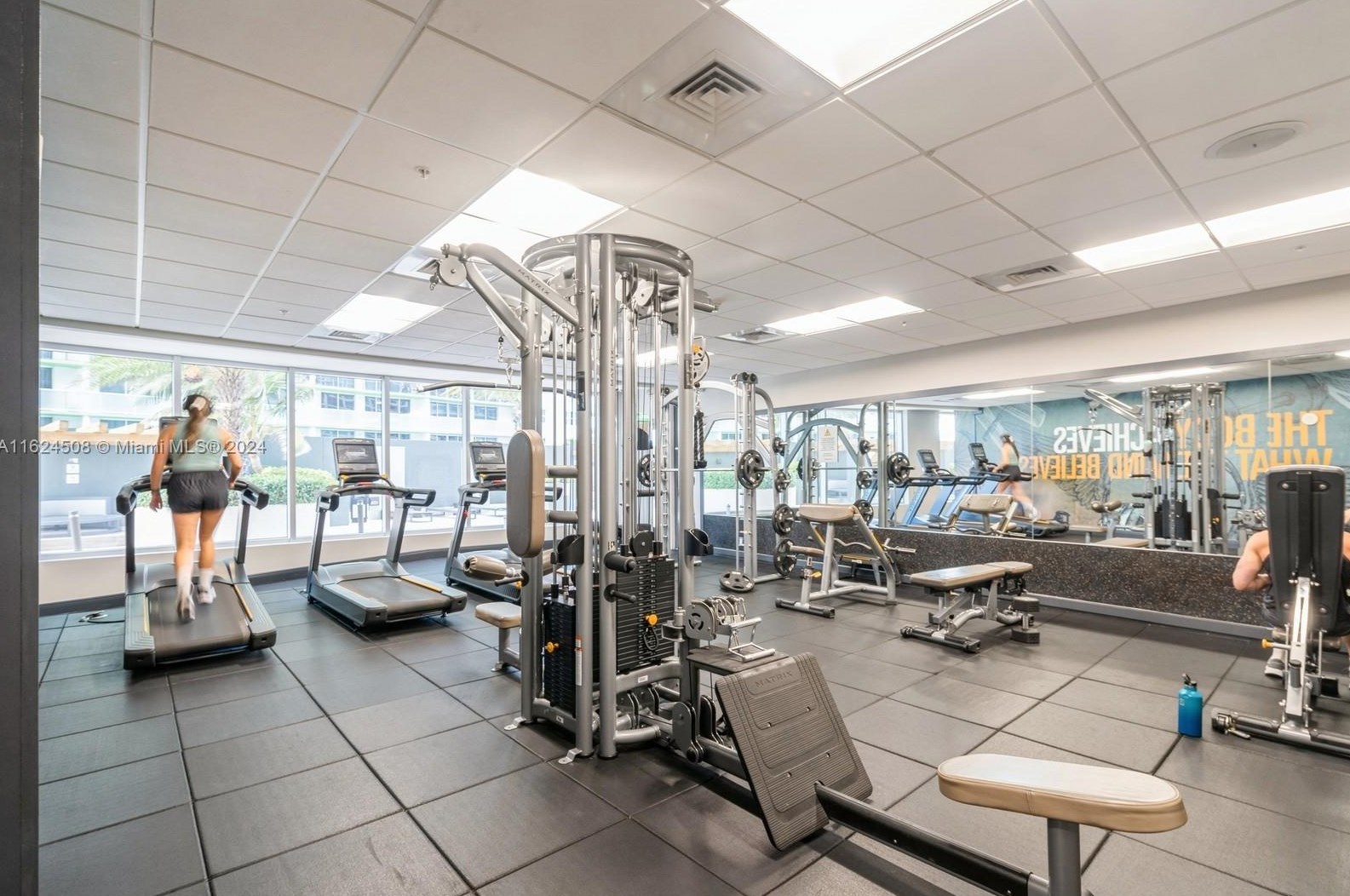 1750 Bayshore Dr, Miami FL 33132-3207 exterior