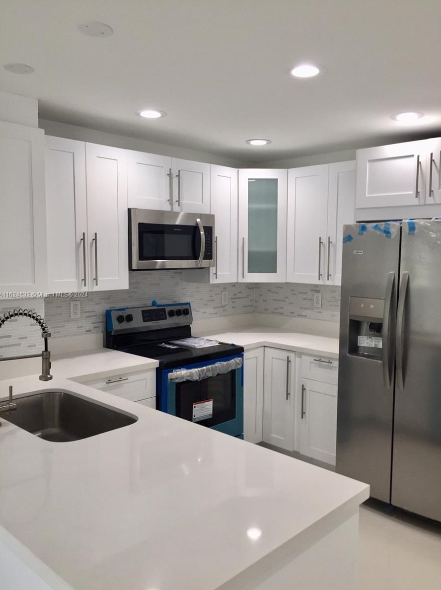 301 Michigan Ave Apt 205, Miami, FL 33139