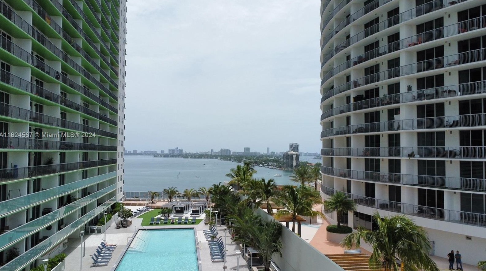 1750 Bayshore Dr, Miami FL 33132-3207 exterior